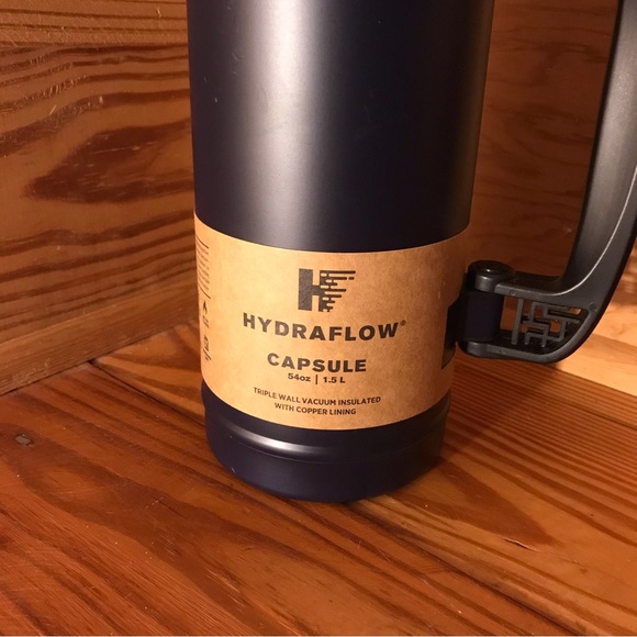 Hydraflow Navy Insulated 54 Oz. Thermos, NWT, 14” - Picture 2 of 8